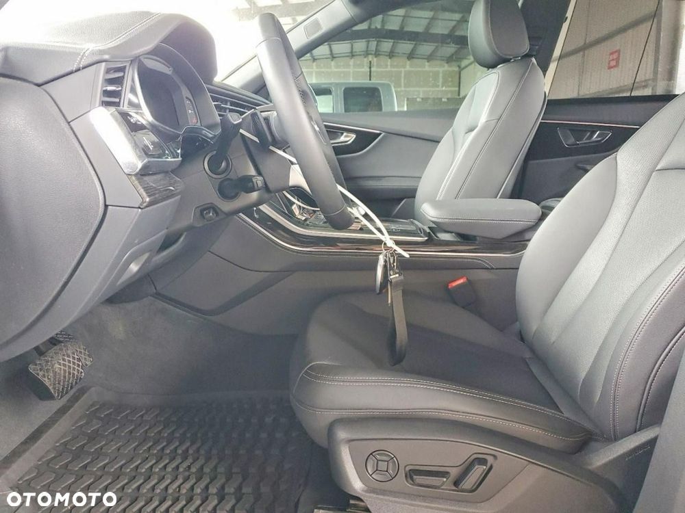 Audi Q8 SUV TFSI quattro 250 kW tiptronic S line business - 7