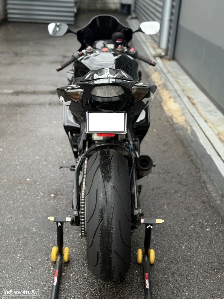 Suzuki GSX-R K5 1000 - 3