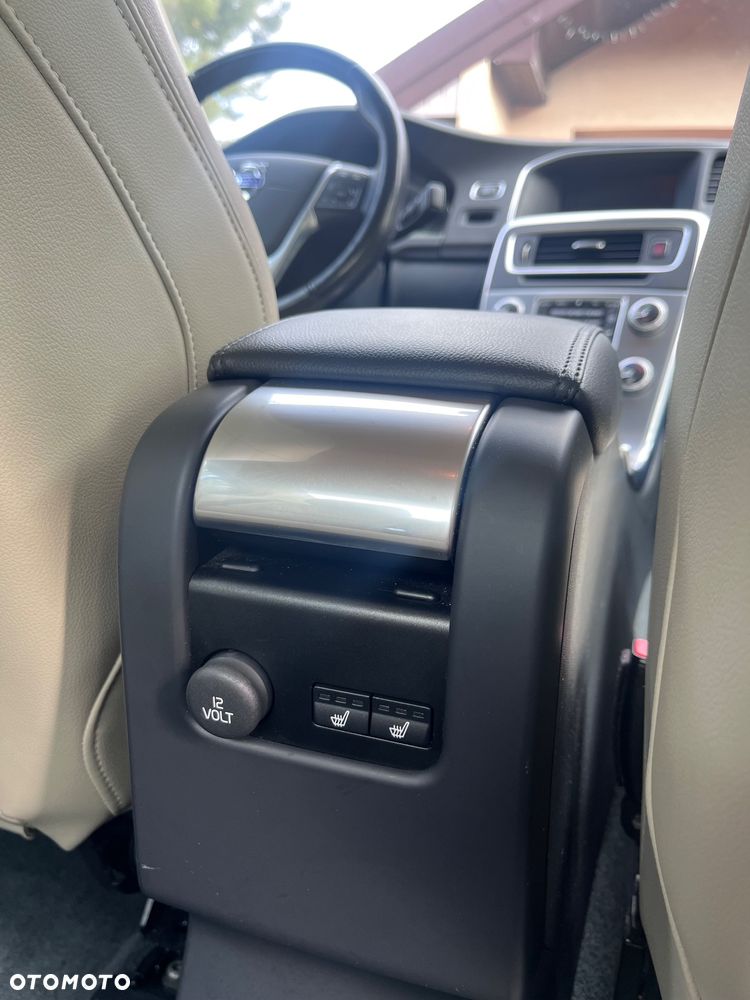 Volvo S60 T5 Drive-E Summum - 28