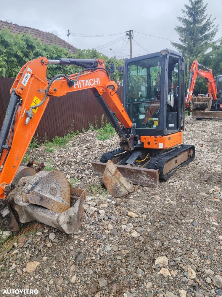 Hitachi ZX26 - 13