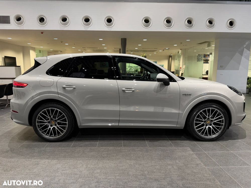 Porsche Cayenne - 13