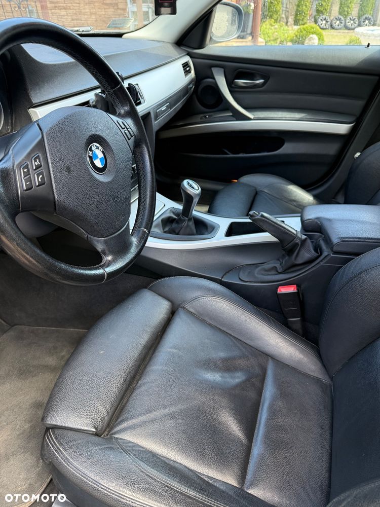 BMW Seria 3 318d - 5