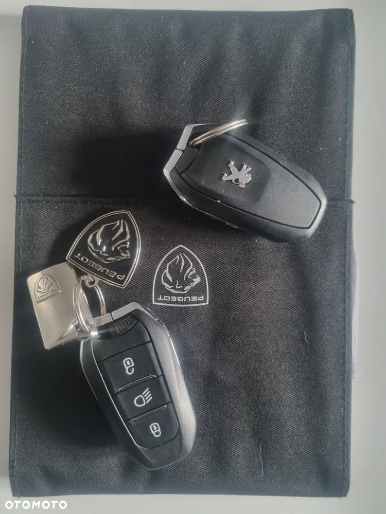 Peugeot 5008 1.2 PureTech Allure Pack S&S EAT8 - 32