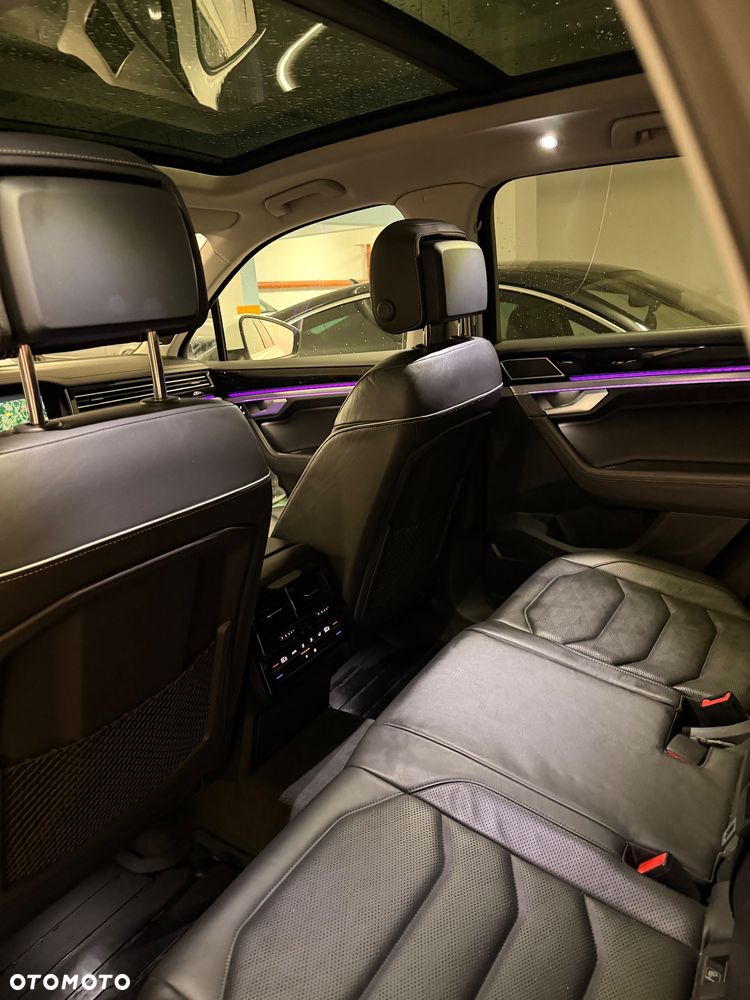 Volkswagen Touareg 3.0 V6 TDI SCR 4Mot R-Line - 18