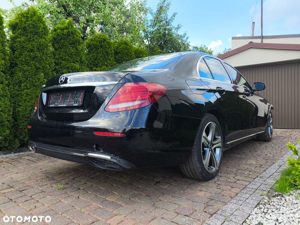 Mercedes-Benz Klasa E 220 d 9G-TRONIC Exclusive - 5
