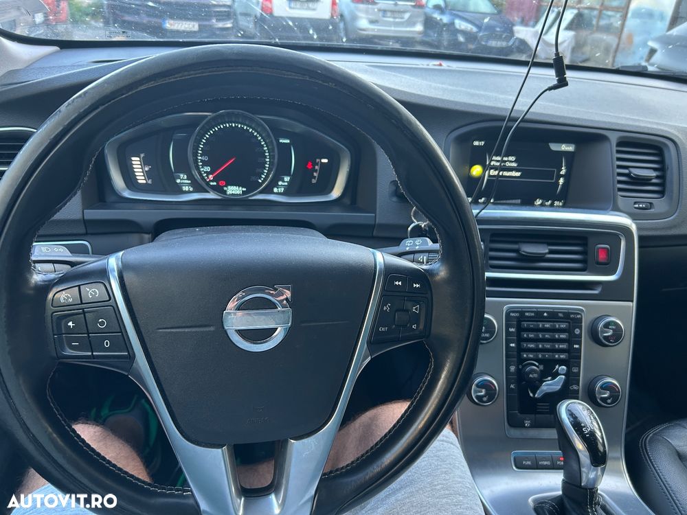 Volvo V60 D5 Basic - 7