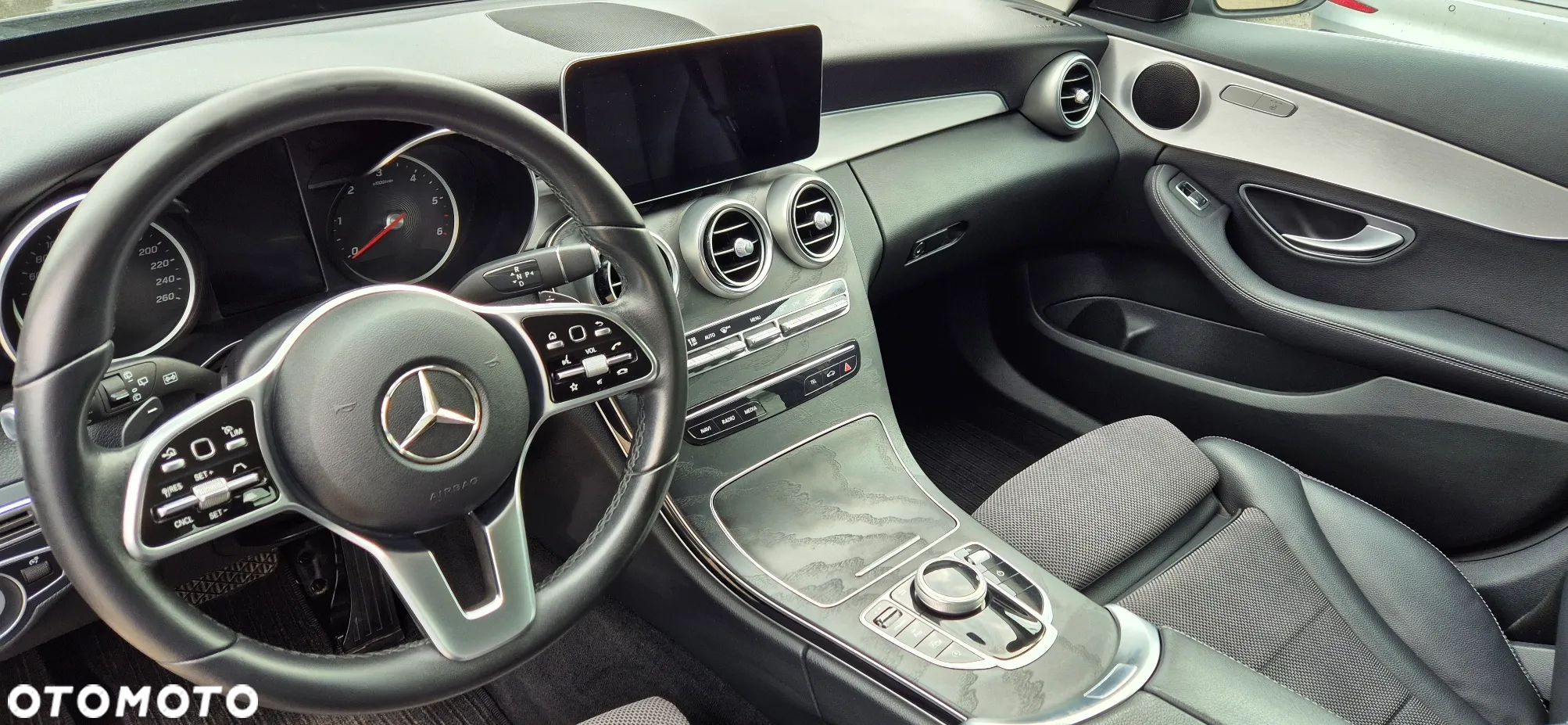Mercedes-Benz Klasa C 300 d T 9G-TRONIC Avantgarde - 24