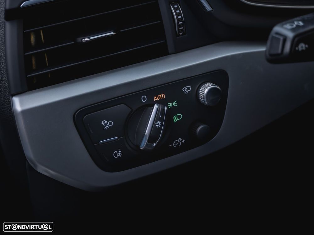 Audi A4 2.0 TDI S-line S tronic - 10