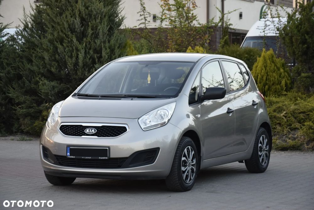 Kia Venga - 35