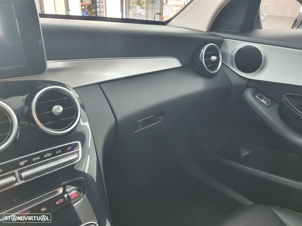 Mercedes-Benz C 300 h Avantgarde - 31