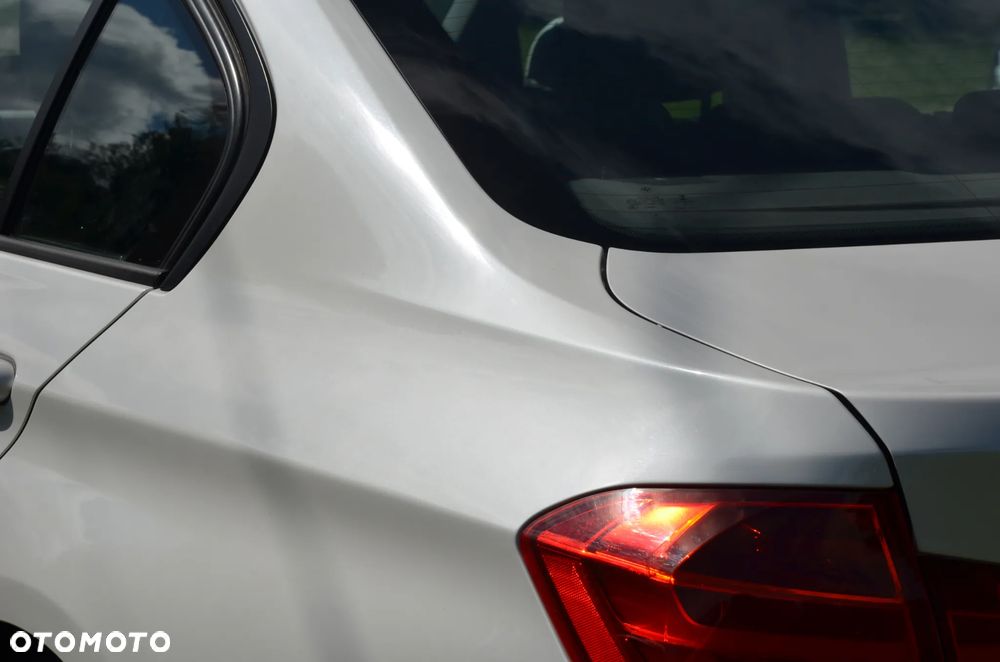 BMW Seria 3 316d Luxury Line - 12