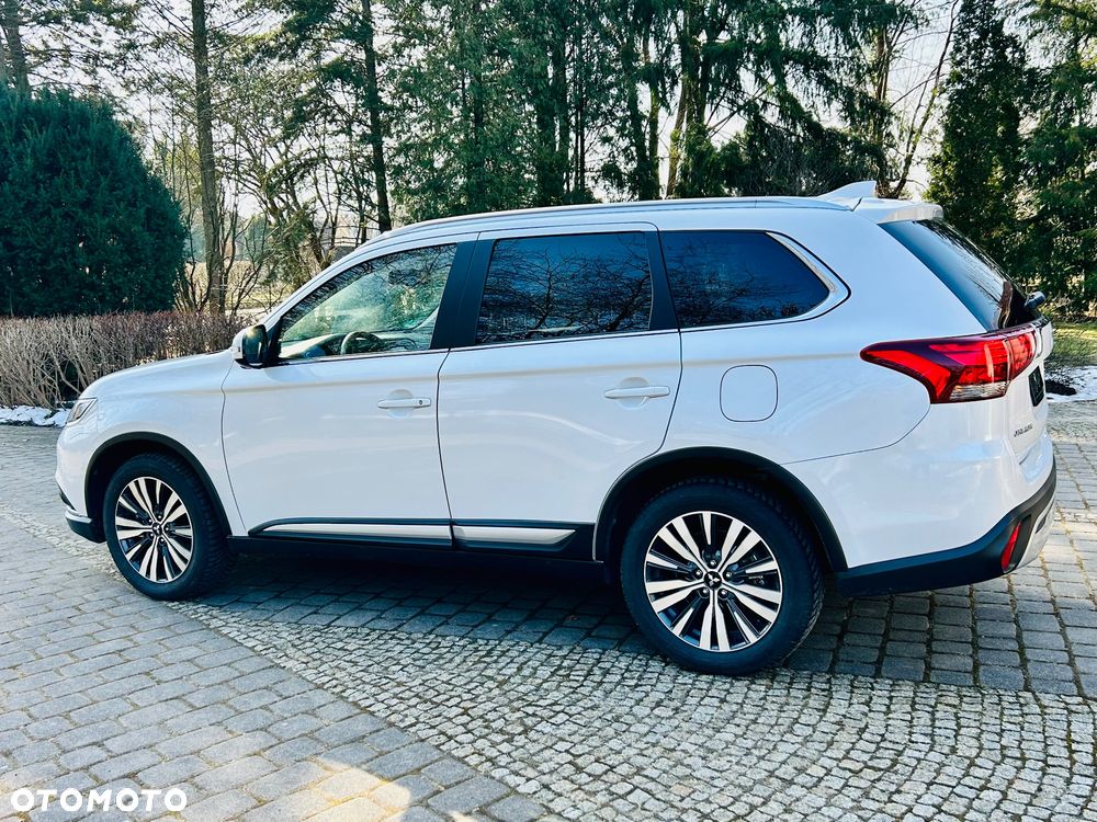 Mitsubishi Outlander 2.0 2WD CVT Diamant+ - 11