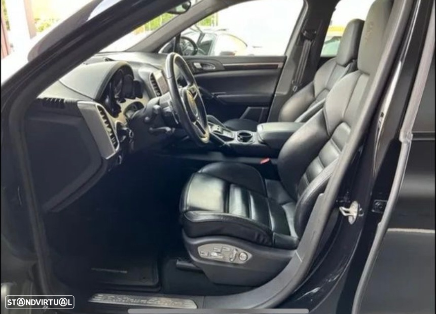 Porsche Cayenne Platinum Edition - 12