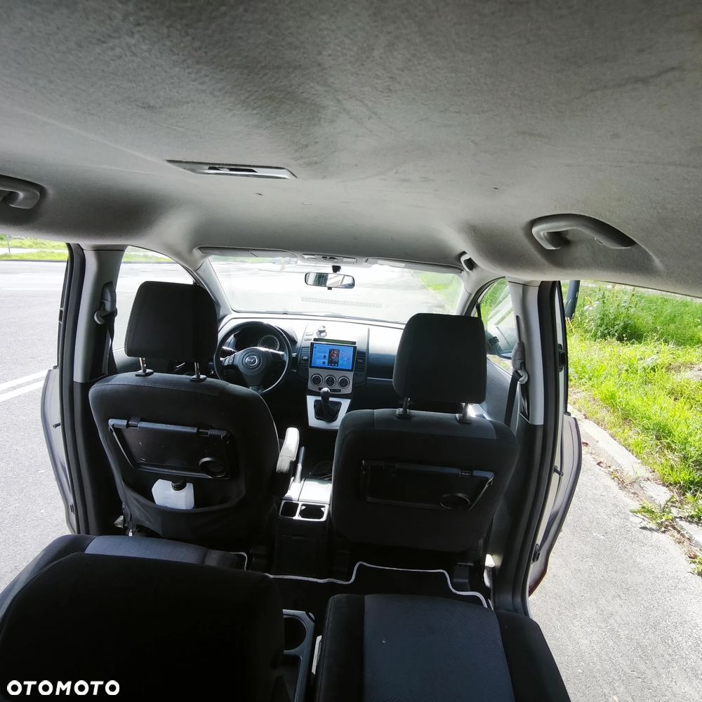 Mazda 5 - 15