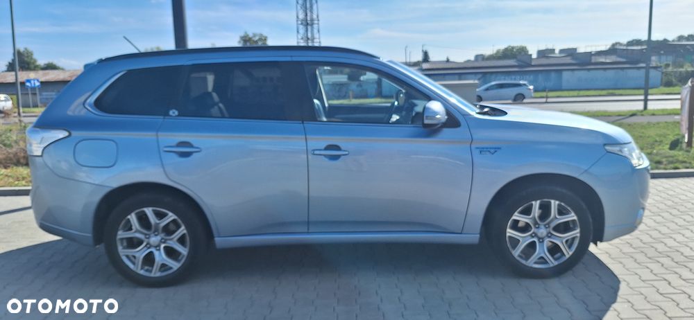 Mitsubishi Outlander - 6