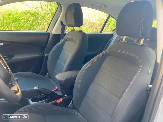 Fiat Tipo 1.3 M-Jet Easy J17 - 24