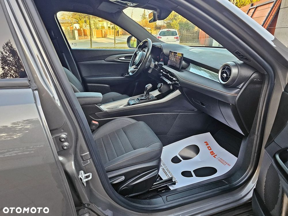 Alfa Romeo Tonale 1.5 VGT Ti - 22