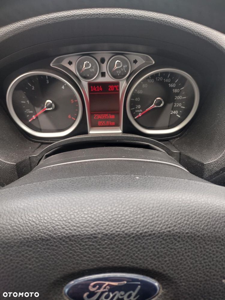 Ford Kuga 2.0 TDCi Titanium - 15