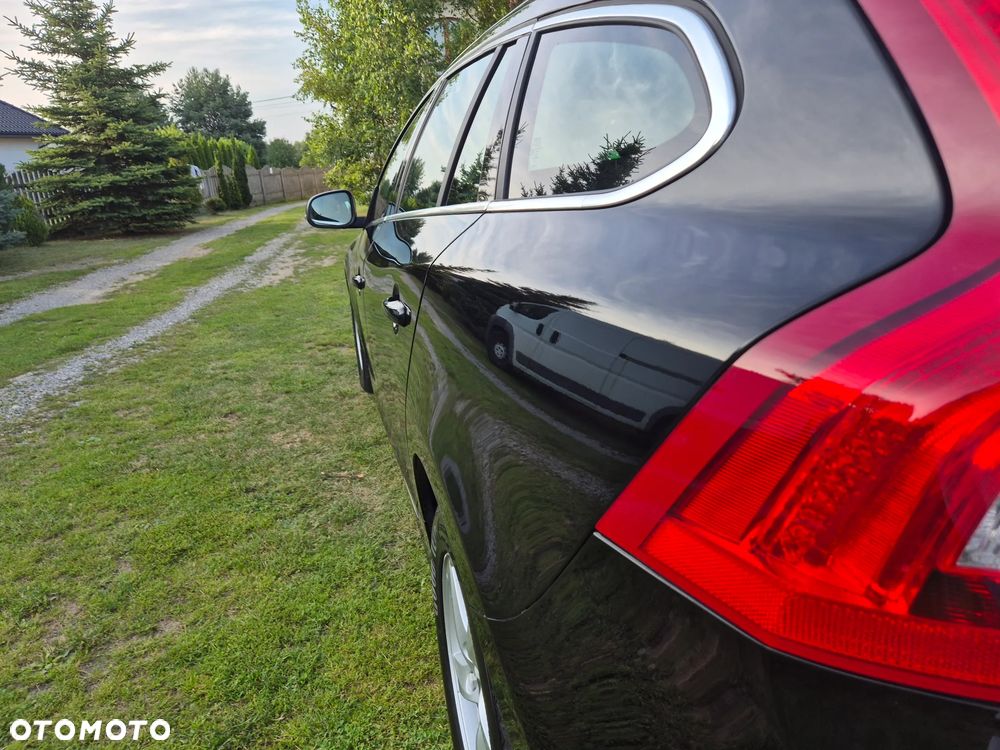 Volvo V60 D4 AWD Momentum - 10