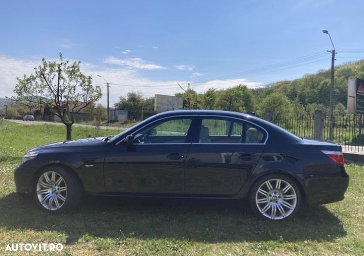 BMW Seria 5 520d Edition Lifestyle - 2
