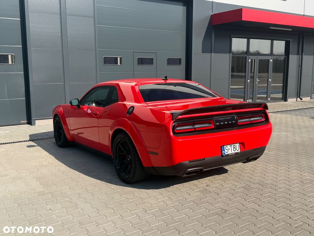 Dodge Challenger - 9