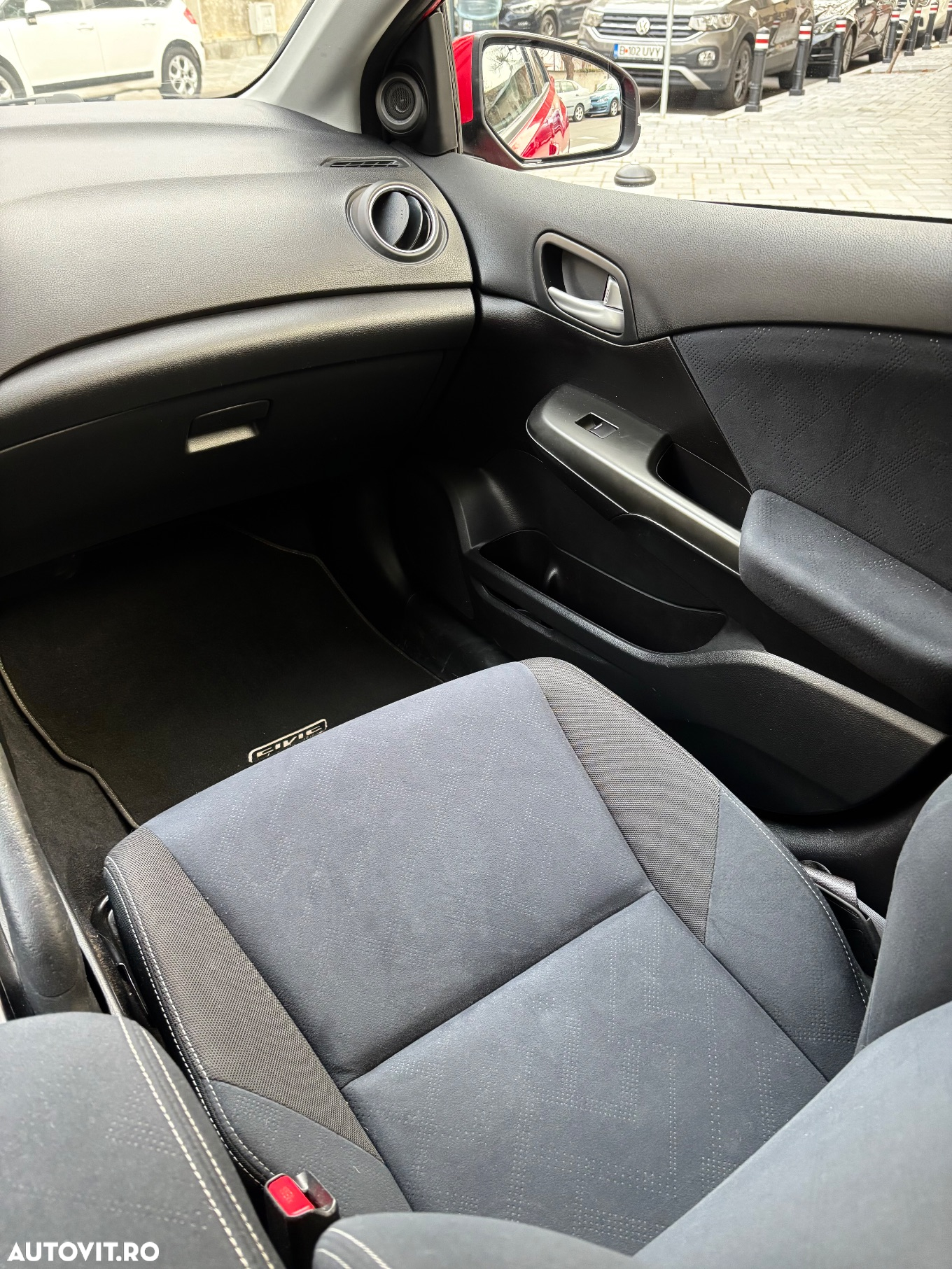 Honda Civic 1.6 i-DTEC 6MT Comfort - 10