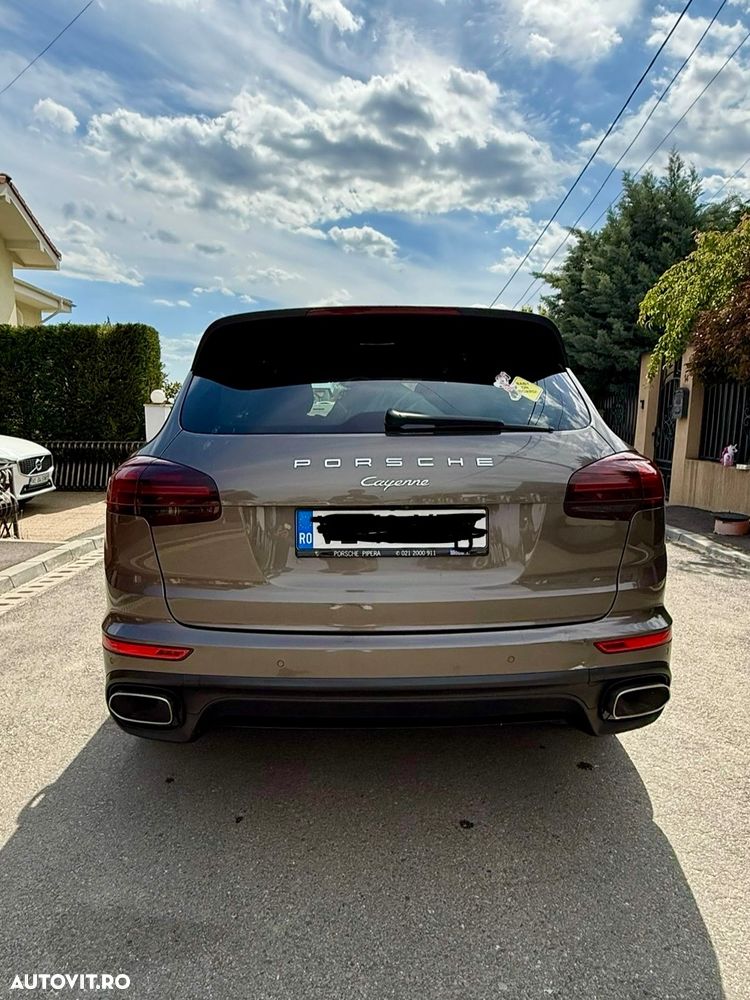 Porsche Cayenne - 9