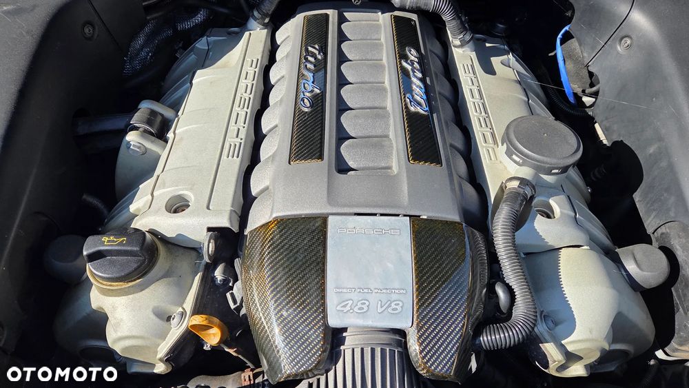 Porsche Cayenne Turbo S - 26