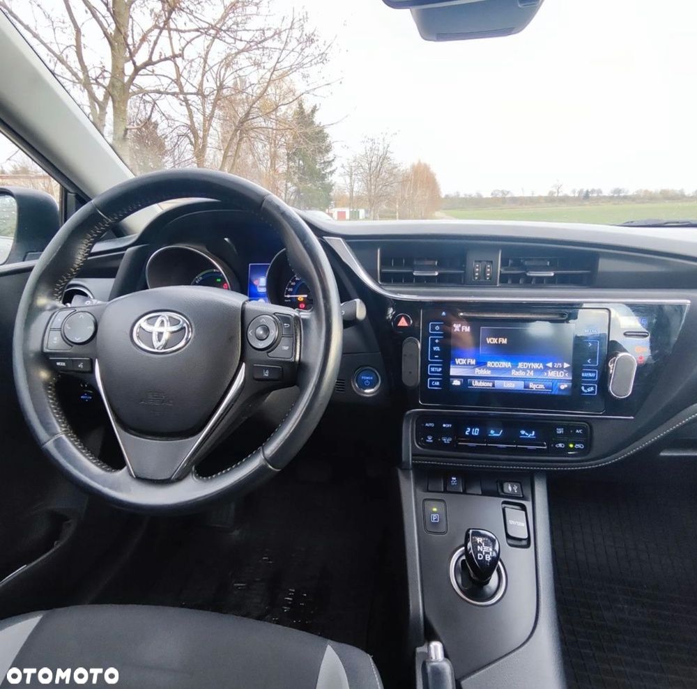 Toyota Auris Hybrid 135 Active - 6