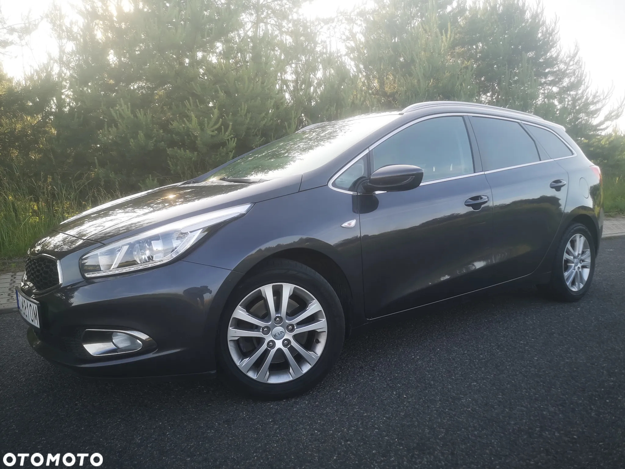 Kia Ceed 1.6 GDI ISG SW Platinum Edition - 3