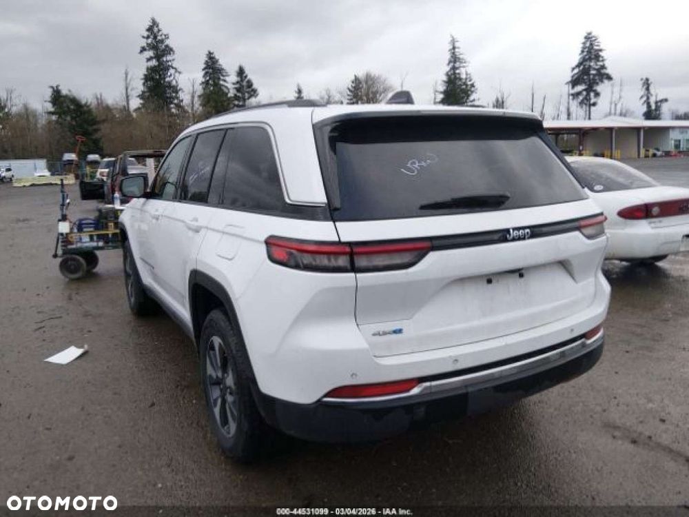 Jeep Grand Cherokee - 4