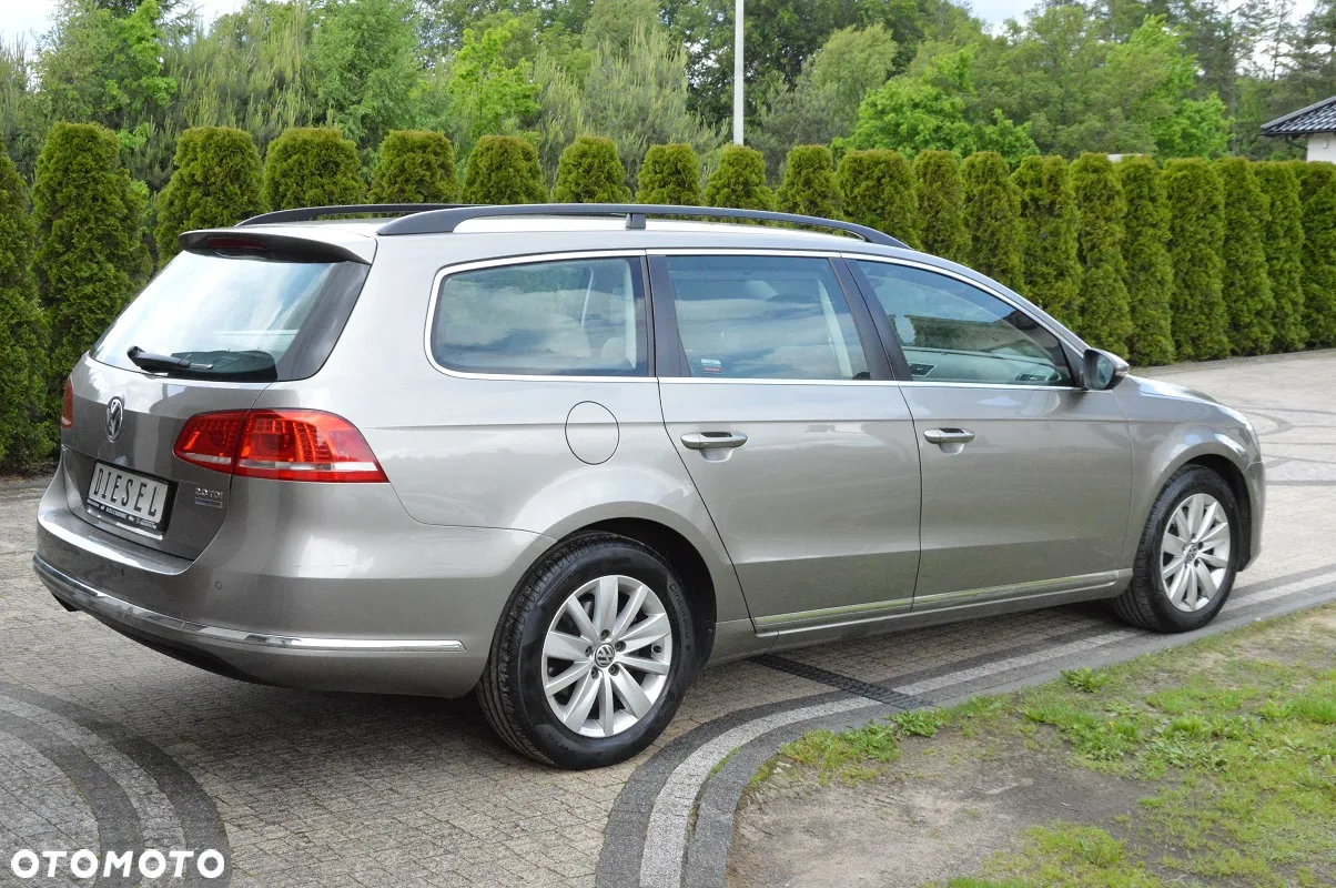 Volkswagen Passat 2.0 TDI Comfortline DSG - 5