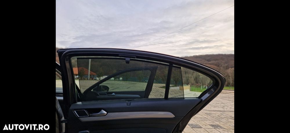 Volkswagen Passat - 22