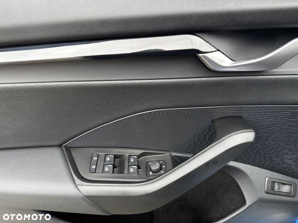 Skoda Octavia 1.5 TSI Selection - 11