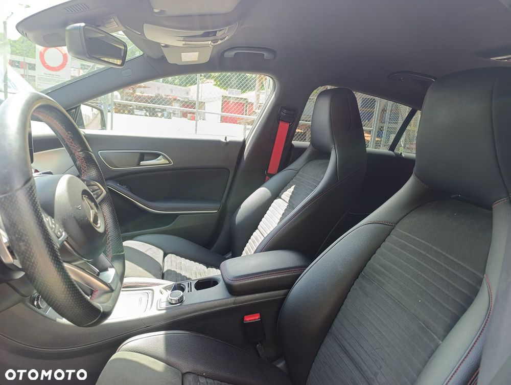 Mercedes-Benz CLA 250 4-Matic Sport - 10