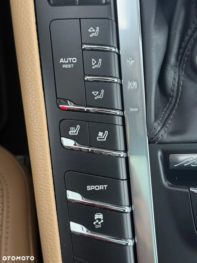 Porsche Macan PDK - 23