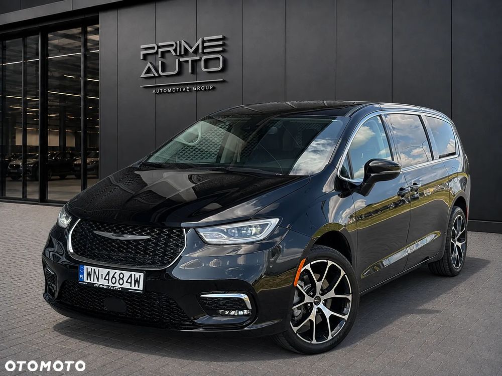 Chrysler Pacifica - 3