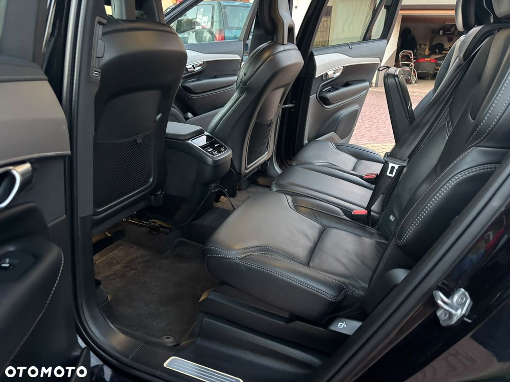 Volvo XC 90 B5 D AWD R-Design - 11