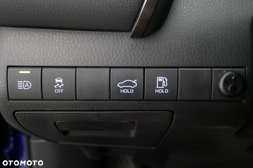 Toyota Camry 2.5 Hybrid Comfort CVT - 26