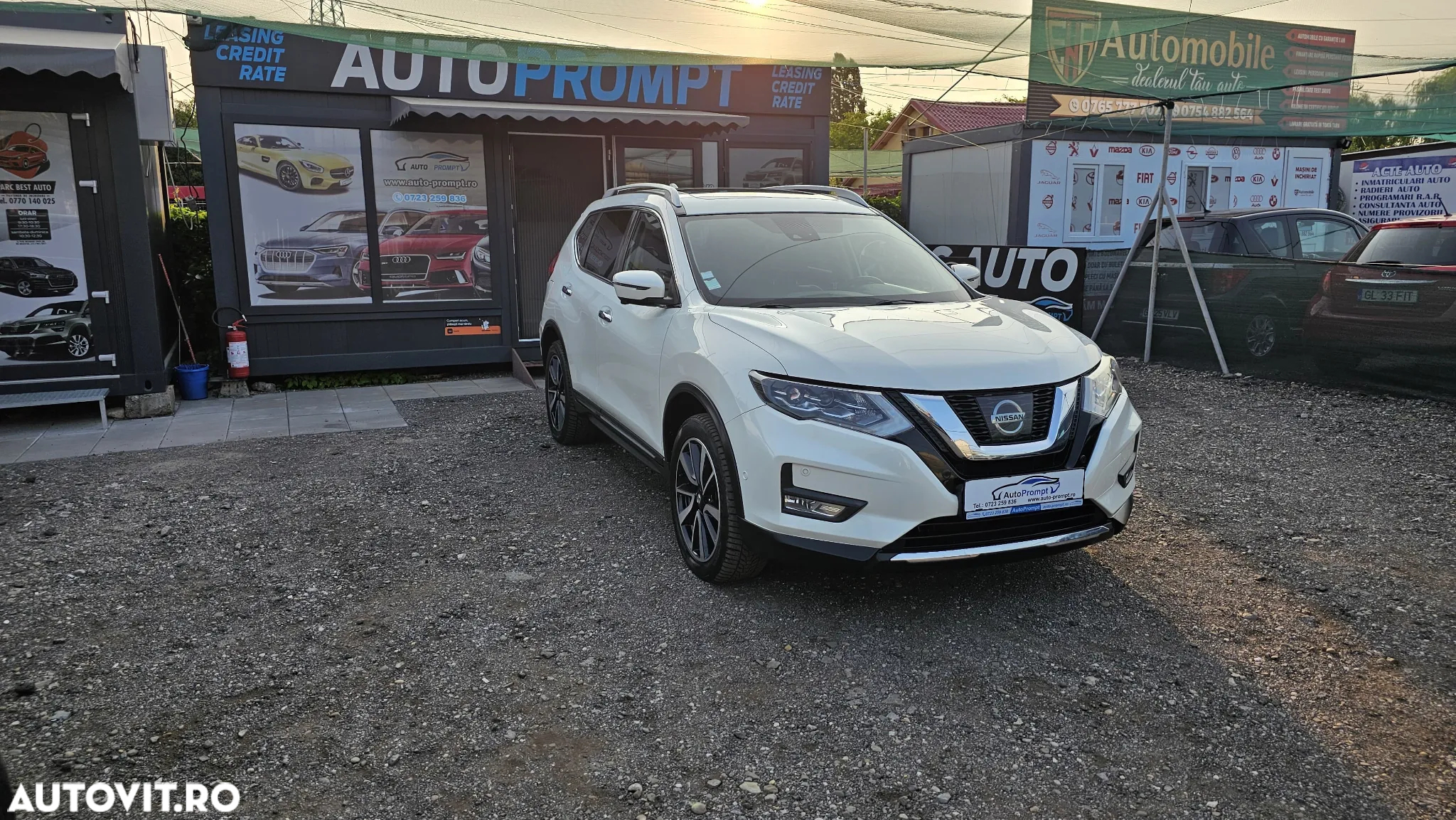 Nissan X-Trail 2.0 dCi ALL-MODE 4x4i Xtronic Tekna - 2