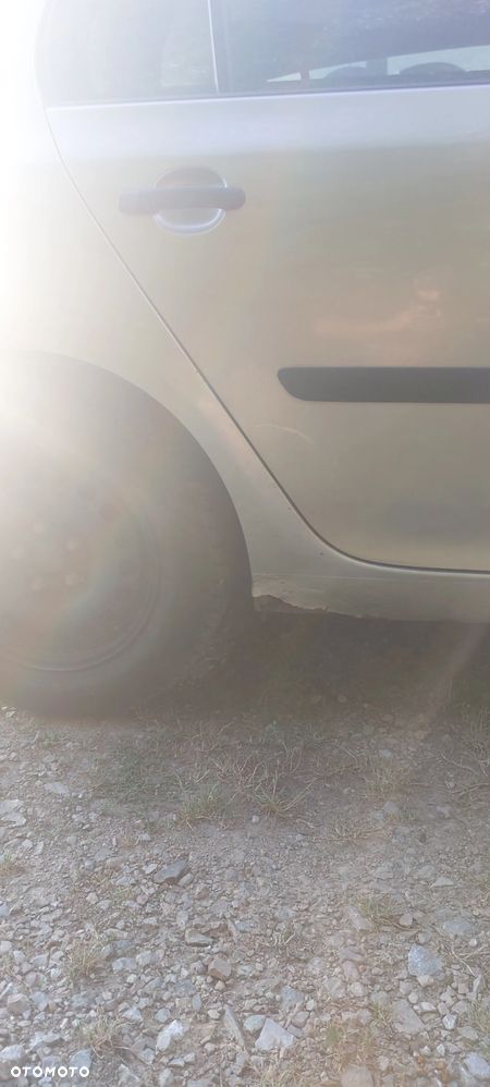 Volkswagen Golf - 6