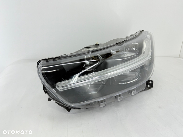 Lampa przednia lewa Volvo XC40 FULL LED