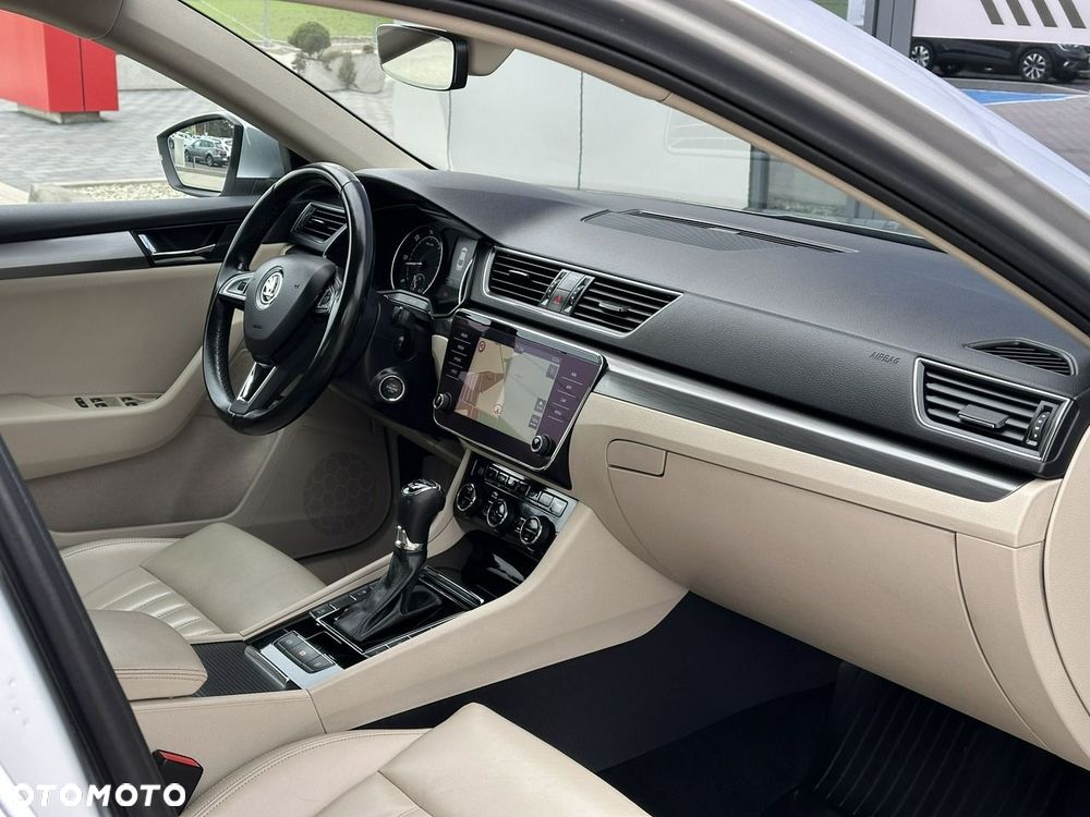 Skoda Superb 2.0 TDI 4x4 DSG Style - 20