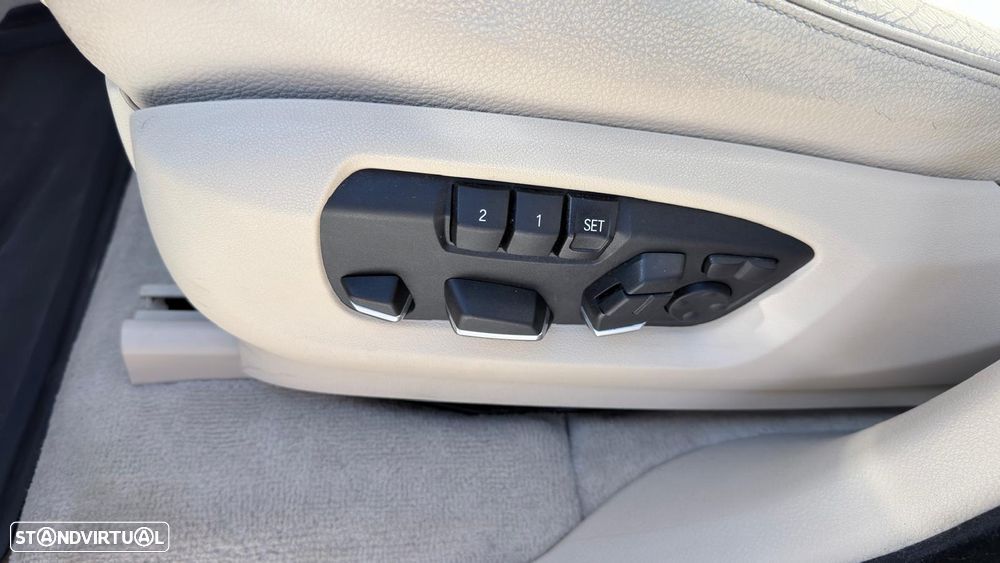 BMW X5 25 d sDrive Comfort 7L - 38