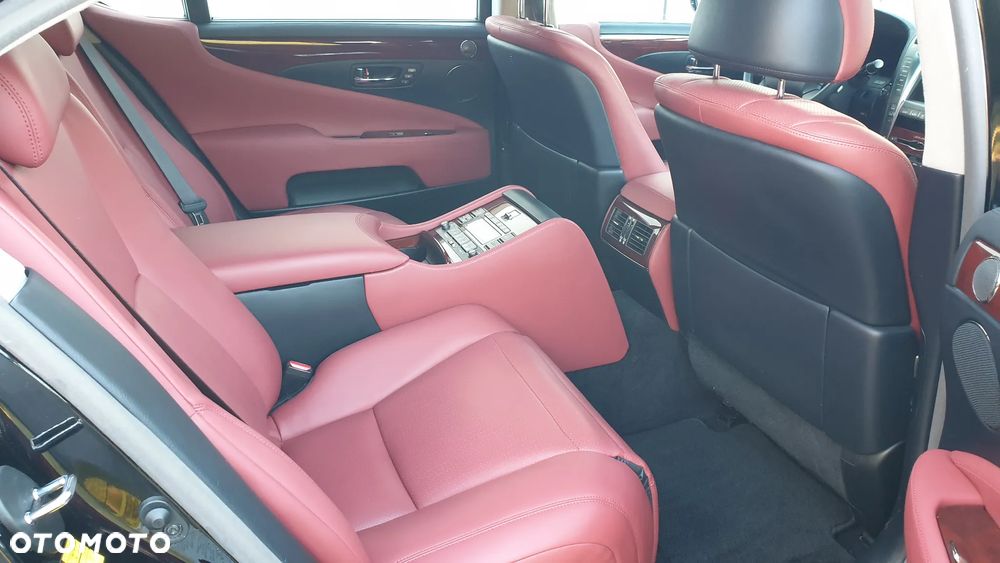 Lexus LS - 27