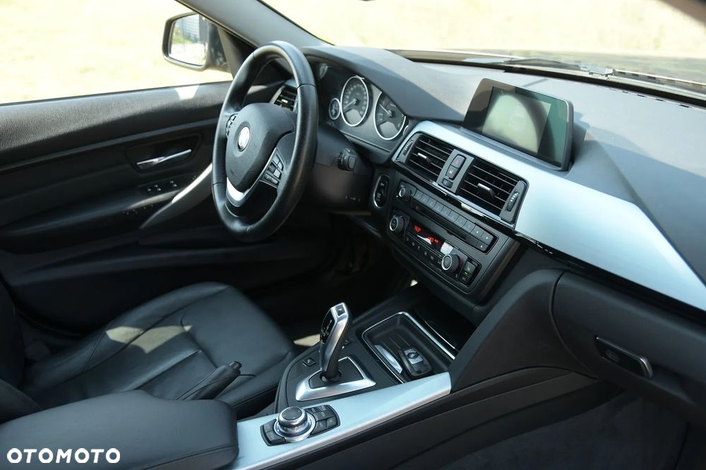 BMW Seria 3 318d Blue Performance Luxury Line - 23