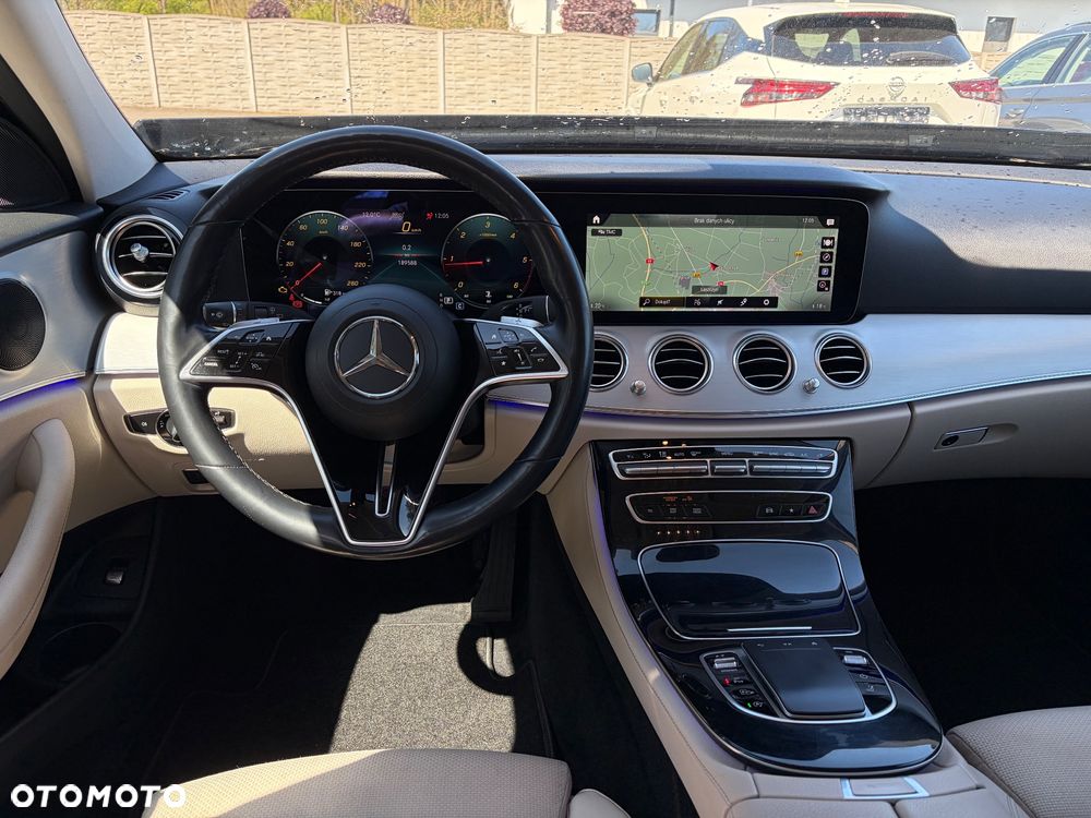 Mercedes-Benz Klasa E 220 d 9G-TRONIC - 12