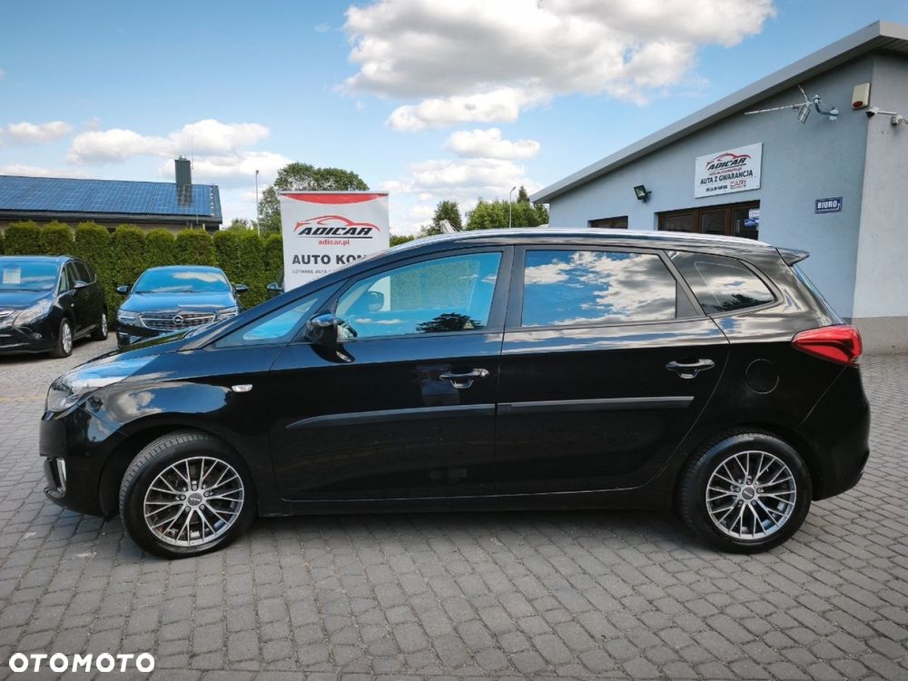 Kia Carens - 2