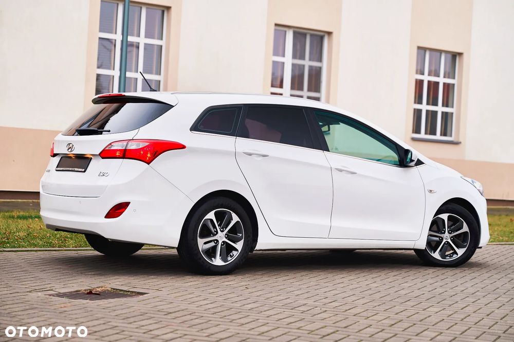Hyundai i30 1.6 CRDi BlueDrive Comfort - 1