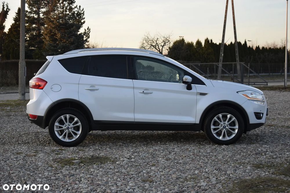 Ford Kuga 2.0 TDCi FWD Titanium Plus - 29